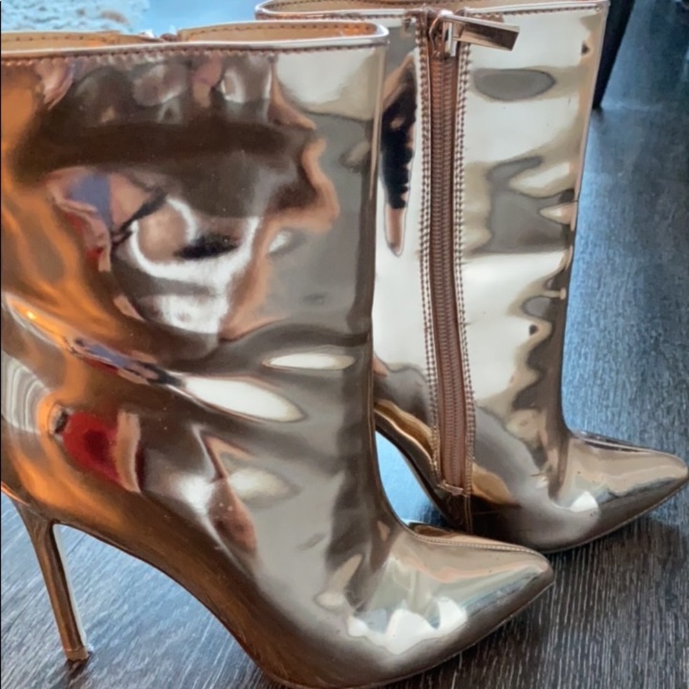 Rose Gold Metallic Ankle Boots- Size 6